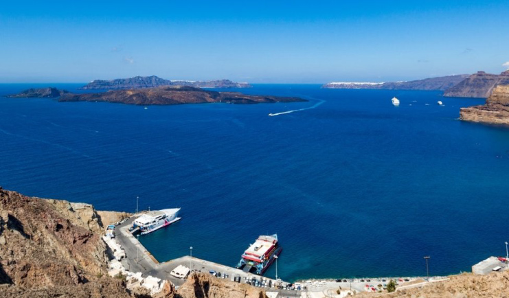 do I need a car in Santorini?